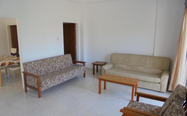 Niki Court Holiday Apartments