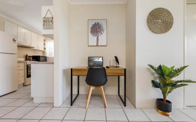 Charming CBD Apt 3bd 2bth - walk to Waterfront