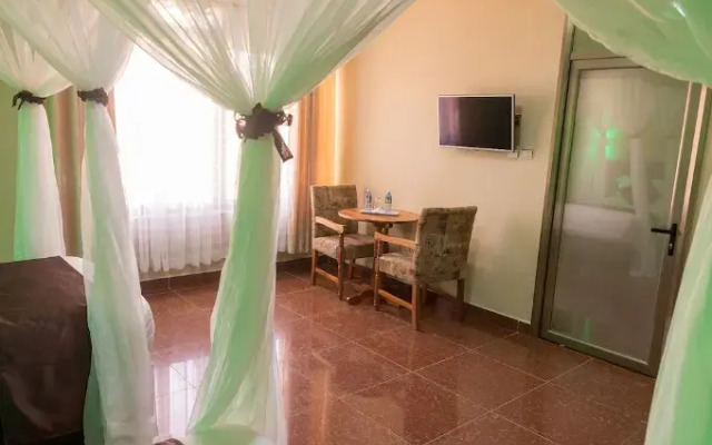 Maxland Hotel