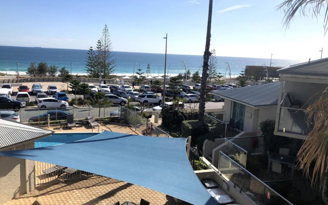 Scarborough Beach Front Resort Shell 13