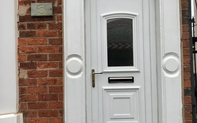 3 Bedroom House Close to M6 & M55