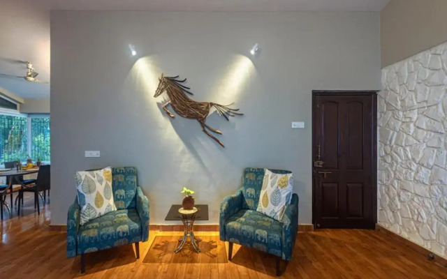 SaffronStays Blue Infinitum, Pawna