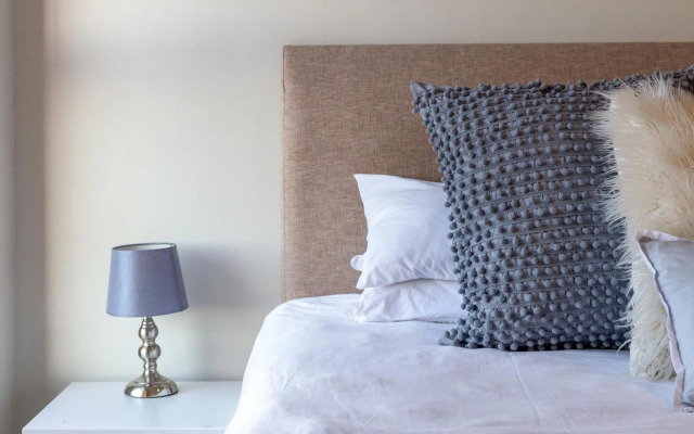 The Paragon Urbane CENTRALLY LOCATED, MODERN COMFORTS