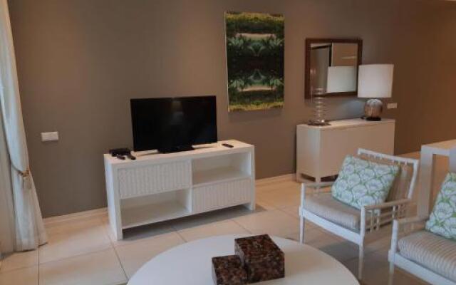 Papay Suite by Simply-Seychelles