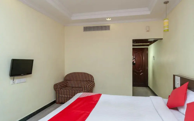 OYO 10807 Hotel Auro