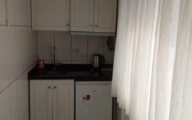 Fish Gold Apart Suites