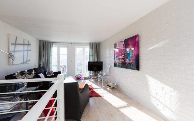 Exquisite and Chic 2 bed 2 Bath Flat in Chelsea