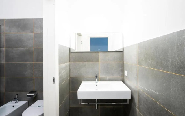 Alkamuri Posh Hotel Spa - 104 Suite Deluxe