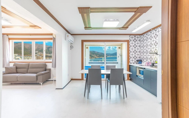 Geoje Flora Pension