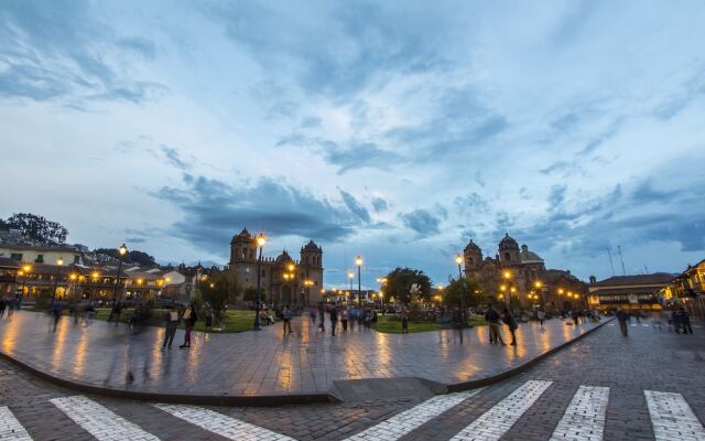 Capac Inka Wasi Plaza
