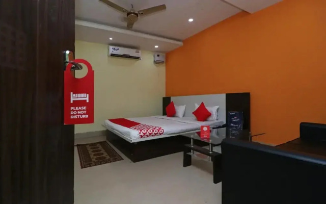 Maa Barabhuja Guest House by OYO Rooms