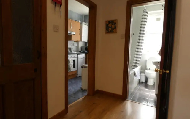 Central 2-bed Flat in Edinburgh
