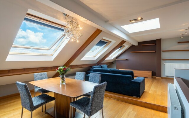 Europea Laeken Duplex Residence