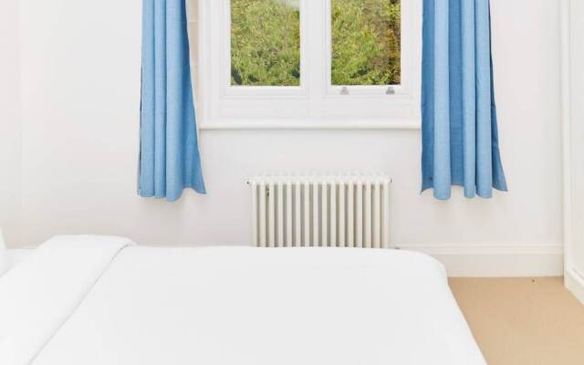 The Woolwich Retreat - Enticing 5bdr House With Parking