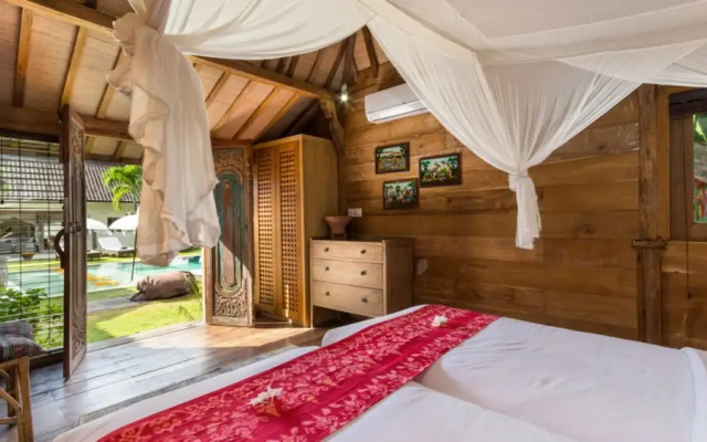 Villa for Rent in Bali 2084 – Guest Rooms – Kerobokan Kelod