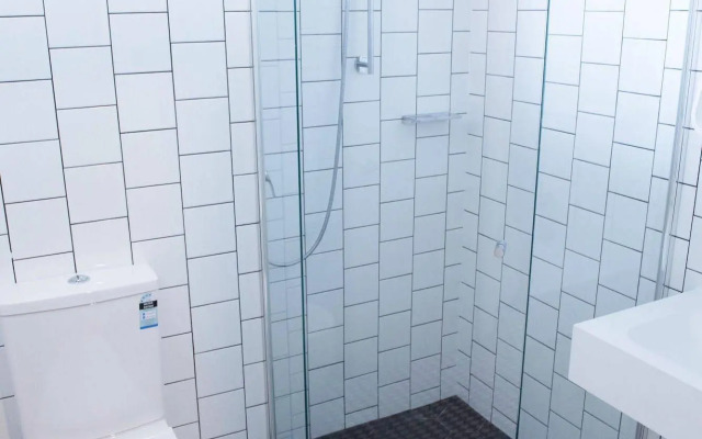 BUNK Surfers Paradise - International Backpacker Hostel