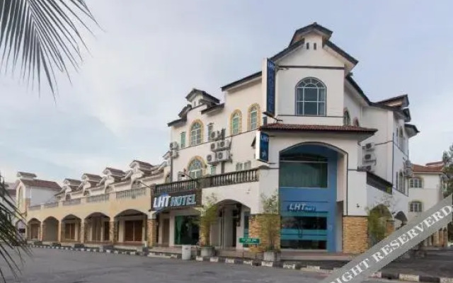 OYO 973 LHT Hotel