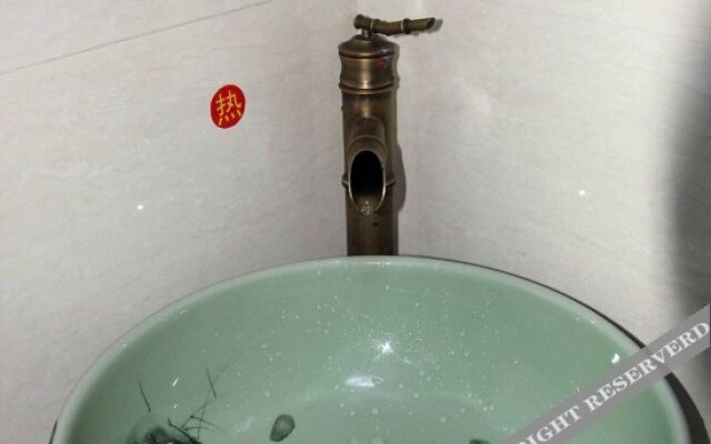 Zhenshui Guyuan Inn