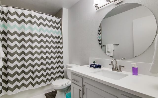 The Luxe Suites of Temecula Heights