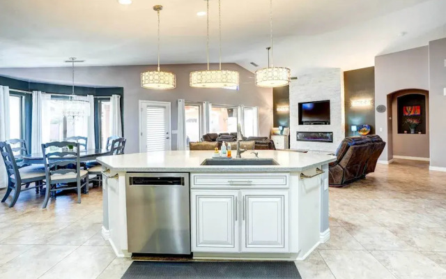 Spacious Arizona Getaway w/ Pool, Pets Welcome!