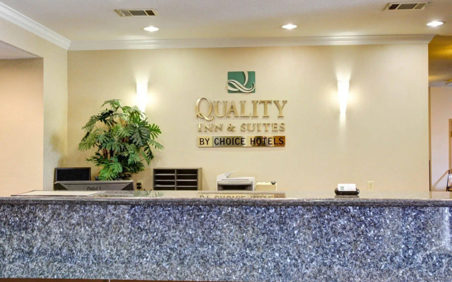 Quality Inn & Suites, Near University