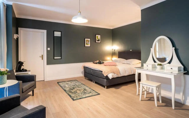 The Rose Suites