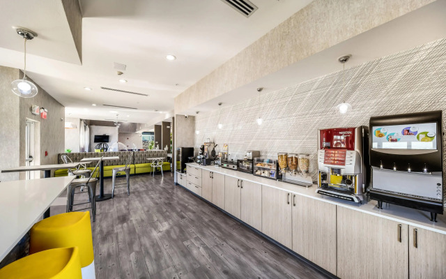 Hy-Lo Hotel, an Ascend Collection Hotel