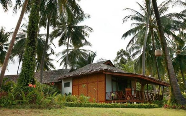 Lipa Lodge Beach Resort