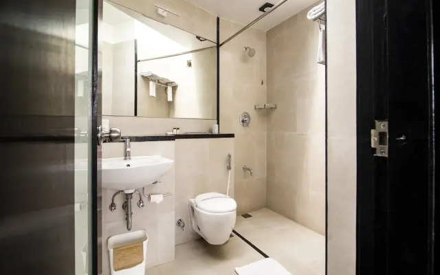 OYO 11166 The Saneer Boutique Hotel