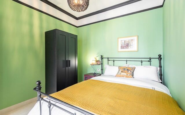 Locals Boutique Apartment Huafa Plaza 25