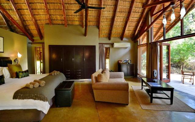 Black Rhino Game Lodge
