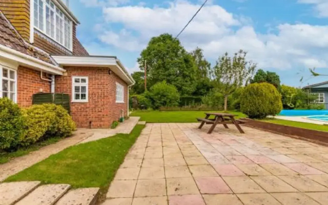 Host Stay Alderfen View