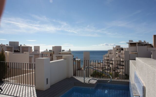 Penthouse With Private Pool Near Beach
