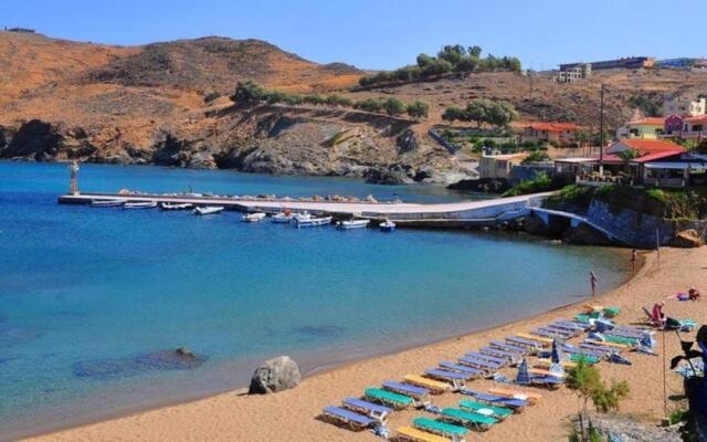 Eva home, 200m from the sea!