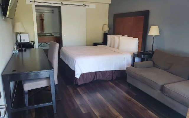 Deerfield Inn & Suites
