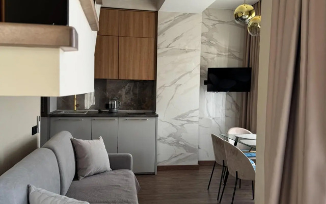 Двухуровневые апартаменты Море и Горы на улице Фигурная