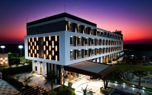 Krishna Hotel And Resort