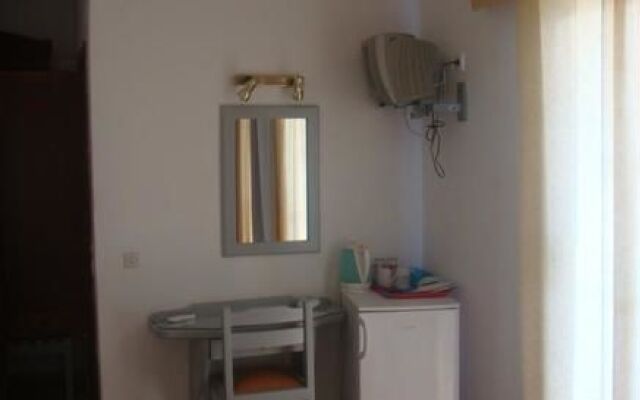 Hotel Omiros