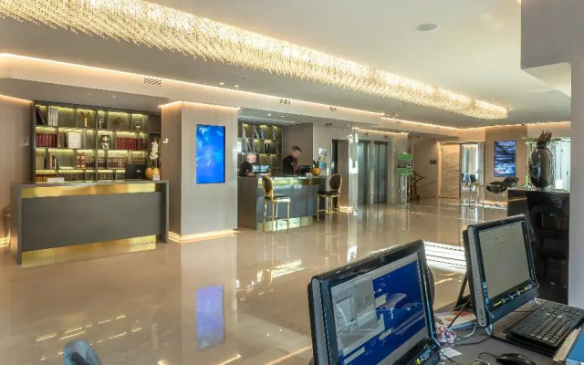 St. George Lycabettus Lifestyle Hotel
