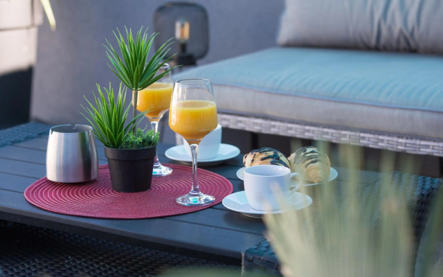 Apartments Lidija - see view with private hot tub and split level apartment with garden