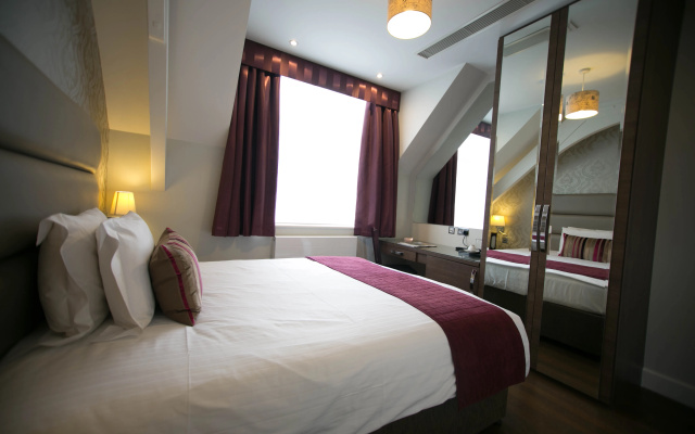 The Pillar Hotel - Image 6