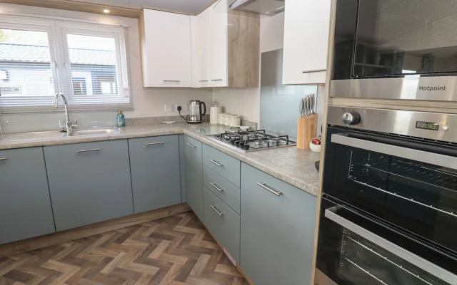 Brocklebank Lodge, 35