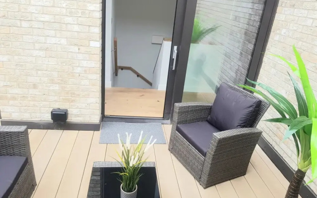 LT Greenwich 3 Bed Townhouse
