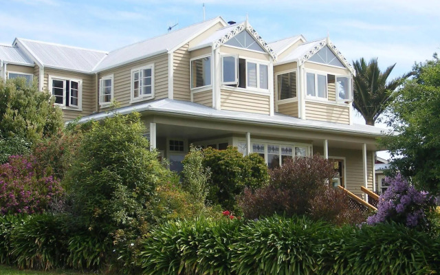 Nikau Lodge