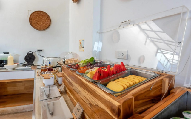 Ai Pai Hotel