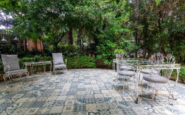 Festina Lente Guesthouse