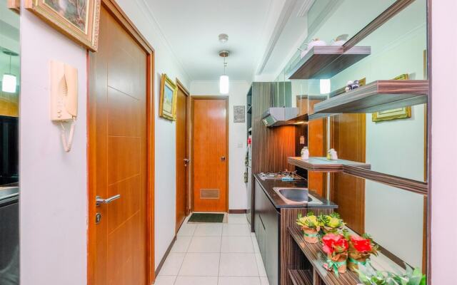 Cozy And Nice 2Br Apartment At Maple Park Sunter