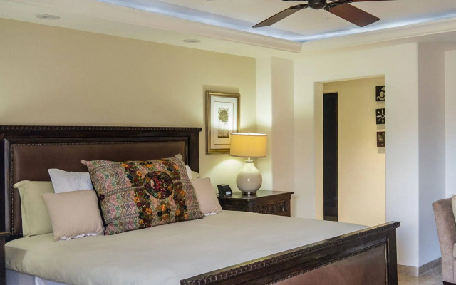 Ventanas Hotel & Residences