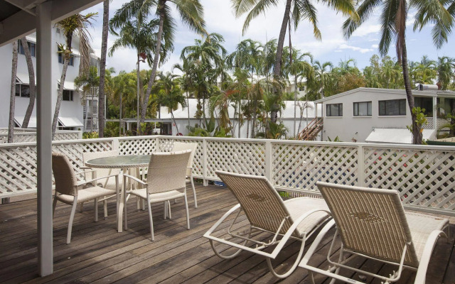 Seascape Holidays – Beachfront Terraces