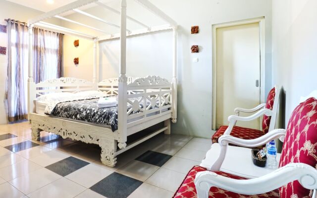 Rose Chamber Bed & Breakfast